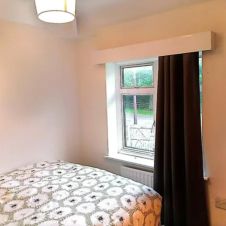 Ypcc Rhodesway 公寓