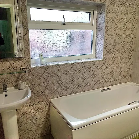 Ypcc Rhodesway Apartment